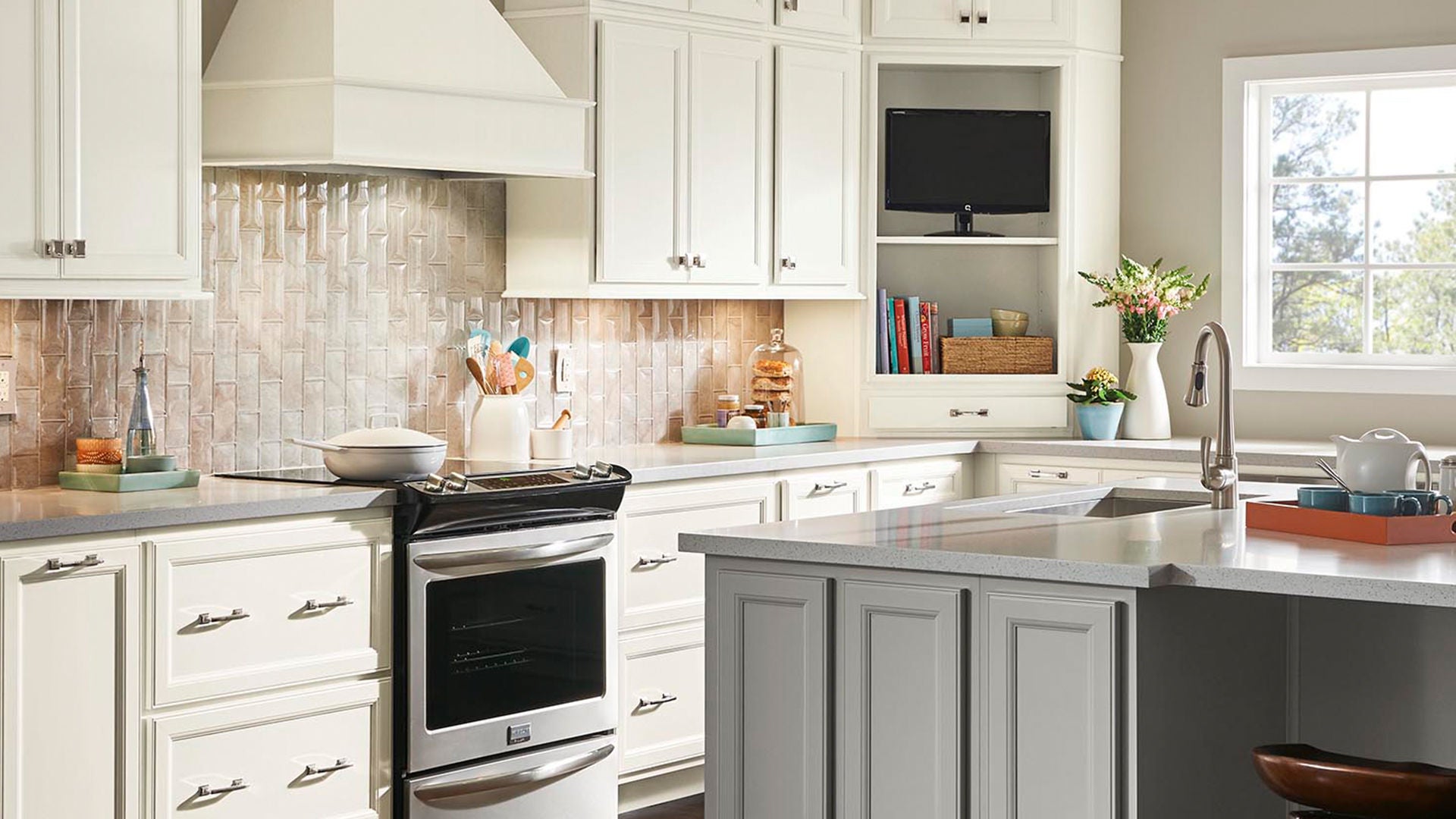 Cardiff in Duraform® Stone and Duraform® Linen