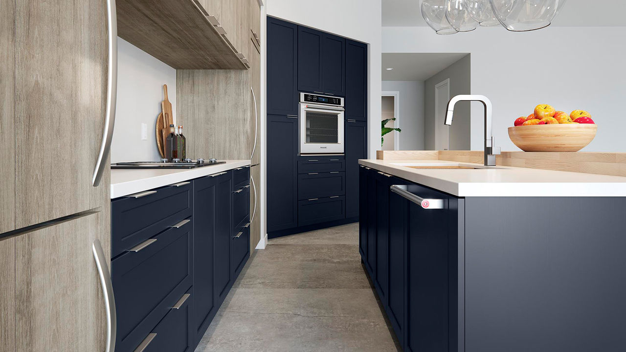 Sydney in Duraform® Drift and Breckenridge in Painted Navy