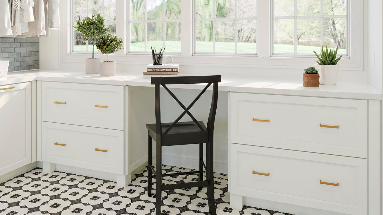 Glasson in Painted Linen